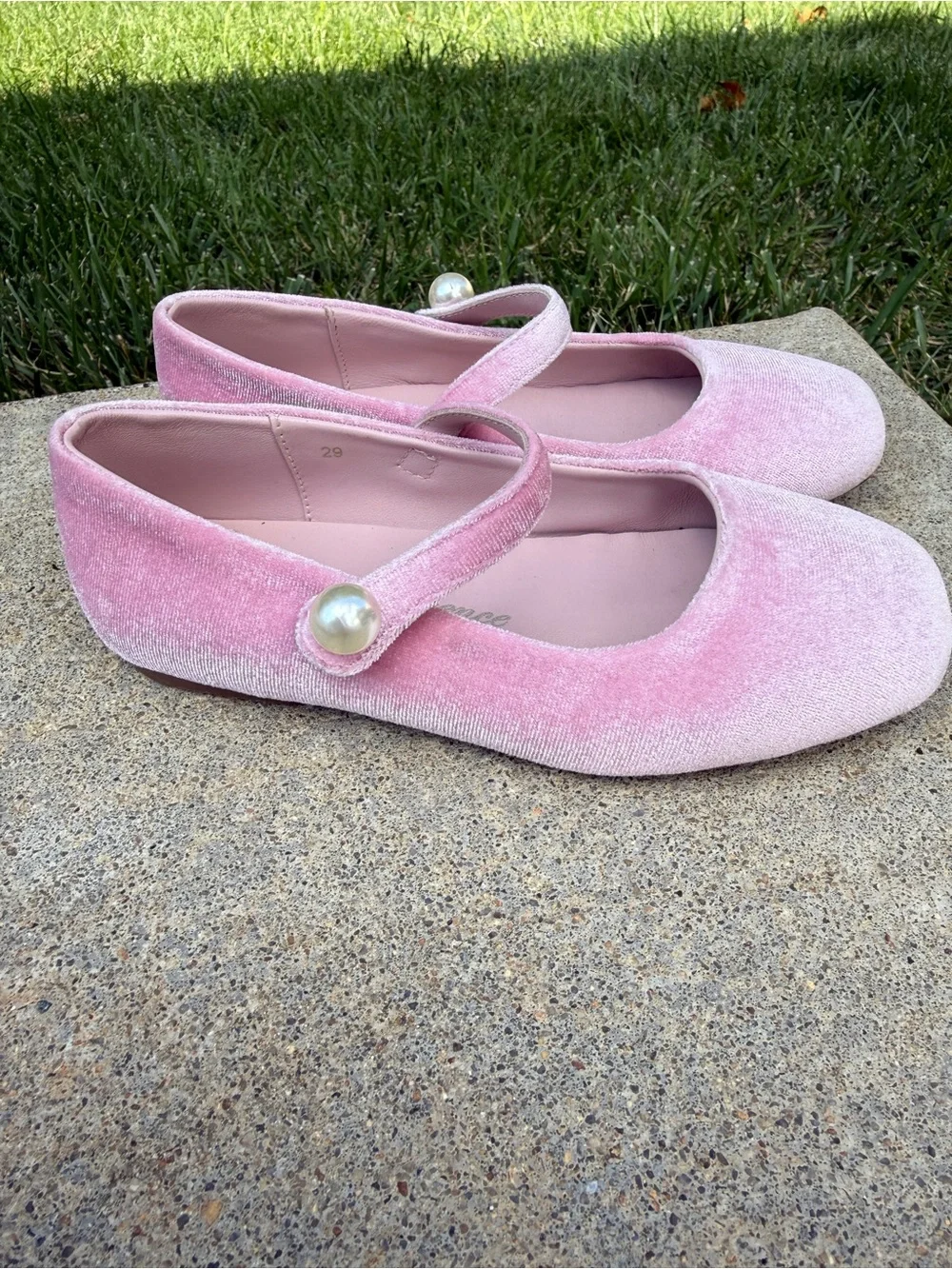 AOI Age of Innocence sz 29 GLORIA VELVET PINK FLATS